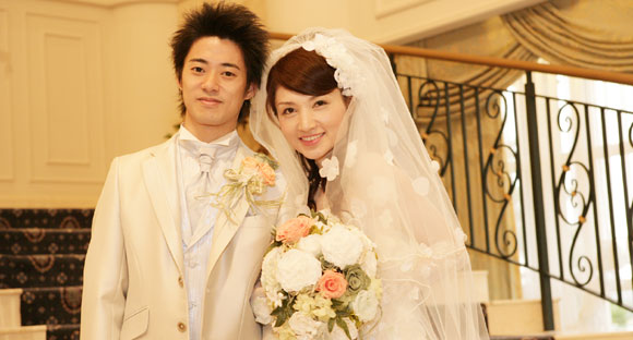 結婚式プロフィールビデオの桑原夫妻